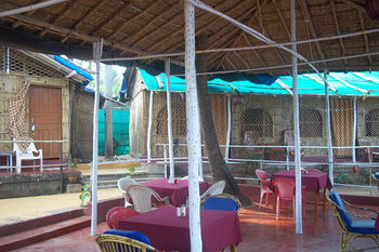 Sea View Resort Morjim Exterior foto