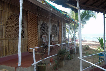 Sea View Resort Morjim Exterior foto