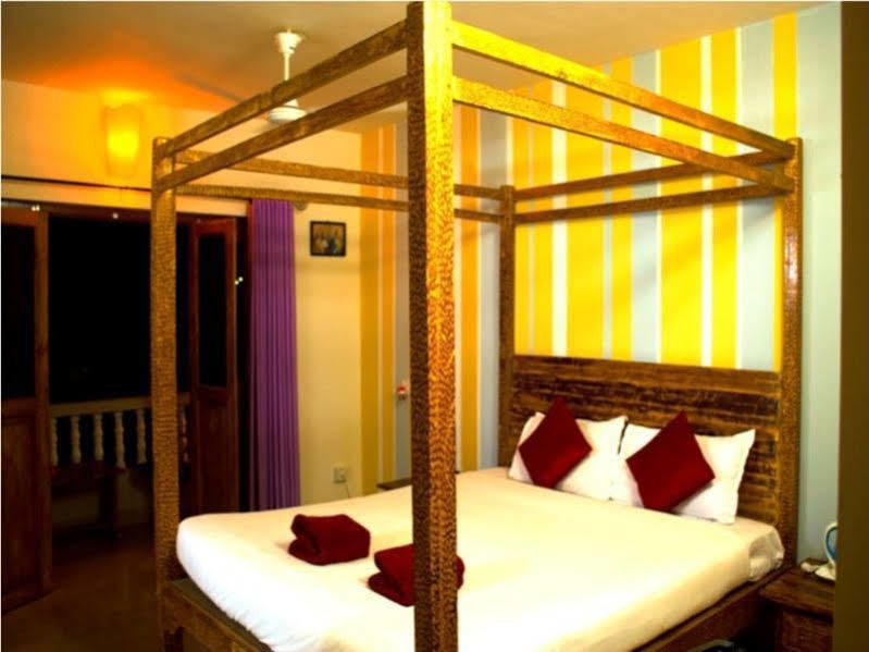 Sea View Resort Morjim Exterior foto